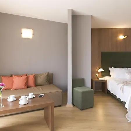 Hotel Plaza Hotel, Philian And 3*