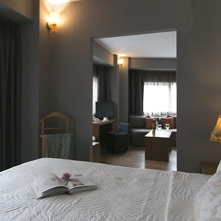 Plaza Hotel, Philian And