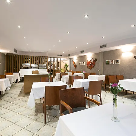 Plaza Hotel, Philian And فندق سالونيك