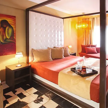 Plaza Hotel, Philian And 3*