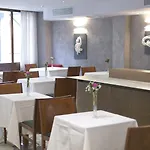 Plaza Hotel, Philian And Hotel