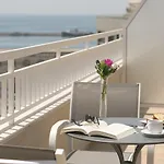 Hotel Plaza Hotel, Philian And