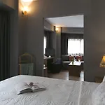 Plaza Hotel, Philian And Hotel