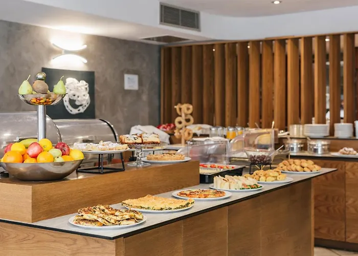 Plaza Hotel, Philian And Hotel Tessalónica