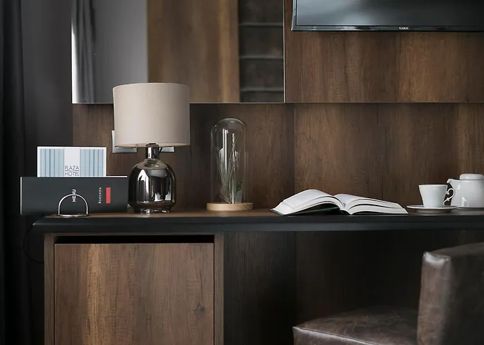 Plaza Hotel, Philian And Tessalónica