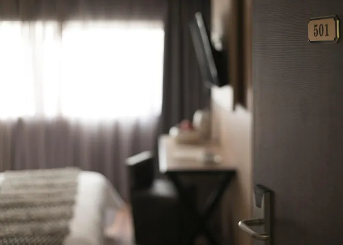 Hotel Plaza Hotel, Philian And