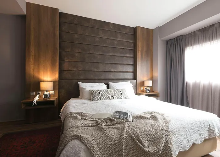 Plaza Hotel, Philian And