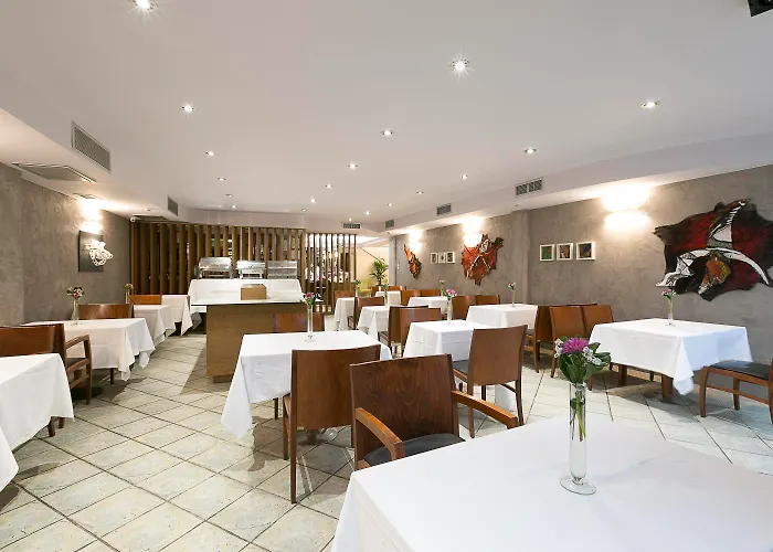 Plaza Hotel, Philian And Otel Selanik