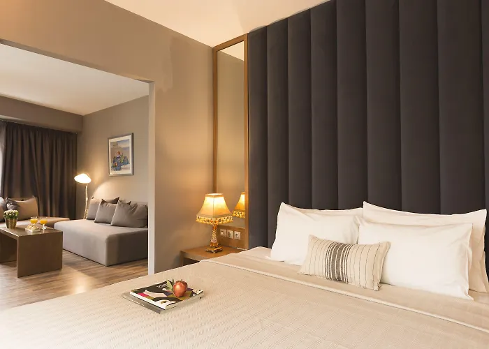 Plaza Hotel, Philian And 3*