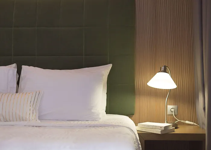 Plaza Hotel, Philian And