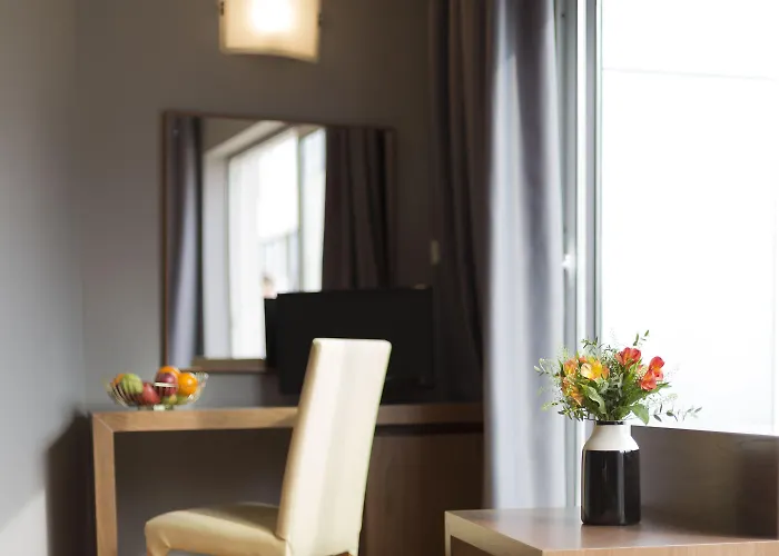 Plaza Hotel, Philian And Hotel Tessalónica