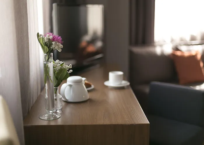 Plaza Hotel, Philian And Tessalónica