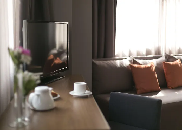 Hotel Plaza Hotel, Philian And 3*