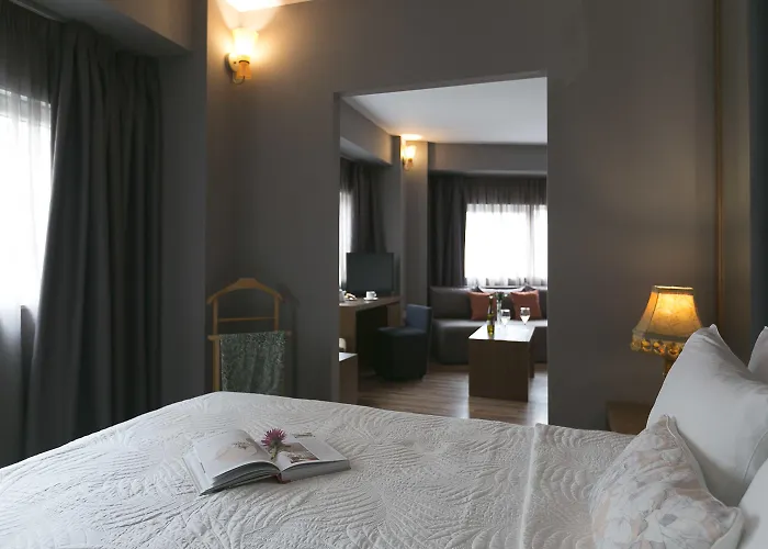 Plaza Hotel, Philian And Hotel