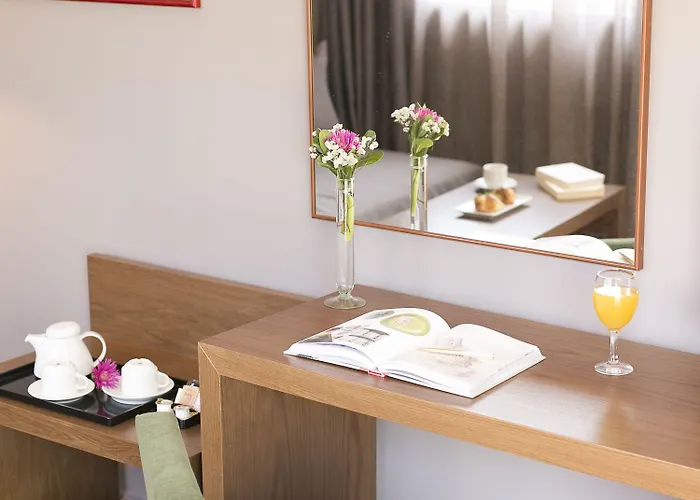 Plaza Hotel, Philian And Hotel