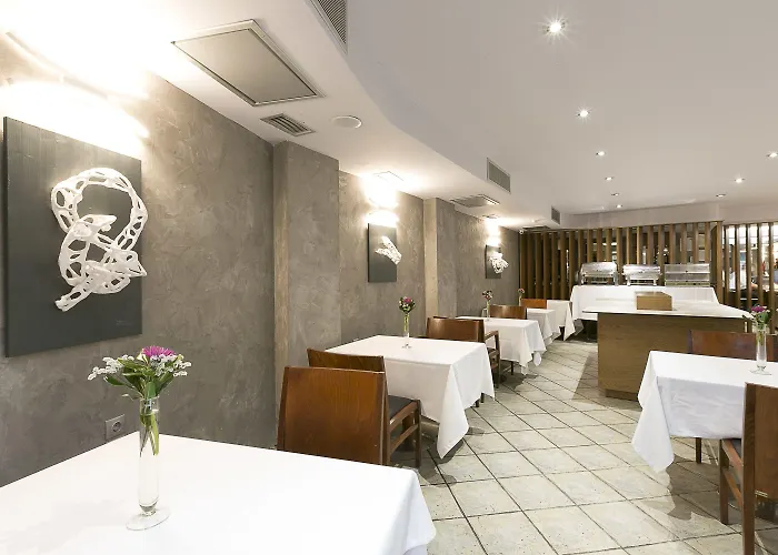 Plaza Hotel, Philian And Hotel Tessalónica