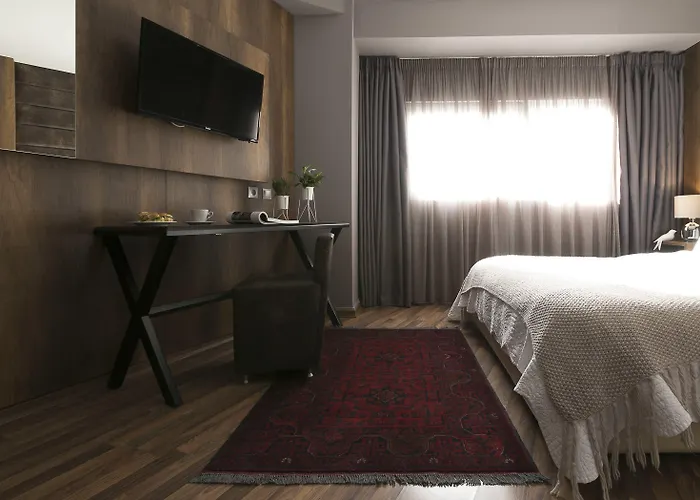 Plaza Hotel, Philian And Hotel