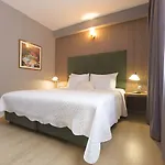Plaza Hotel, Philian And 3*