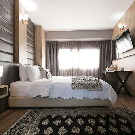 Plaza Hotel, Philian And Szálloda 3*