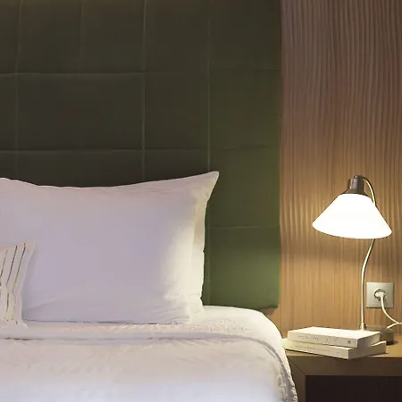 Plaza Hotel, Philian And