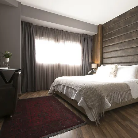 Plaza Hotel, Philian And 3*