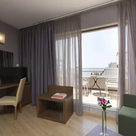 Plaza Hotel, Philian And Szálloda 3*