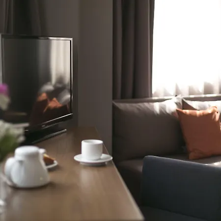 Szálloda Plaza Hotel, Philian And 3*