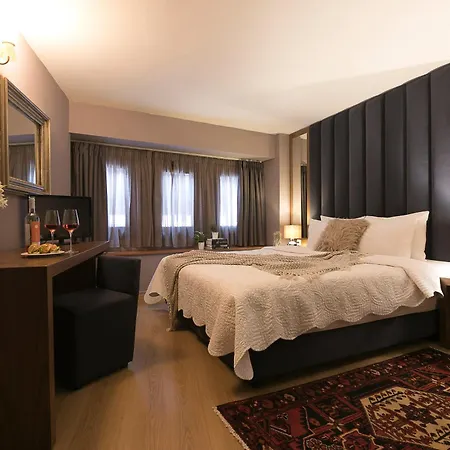 Plaza Hotel, Philian And فندق 3*