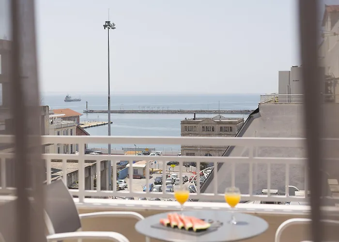 فندق Plaza Hotel, Philian And 3*